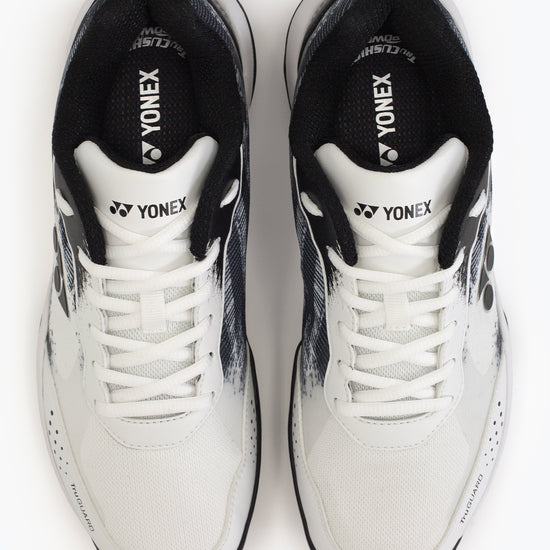 WHITE / BLACK